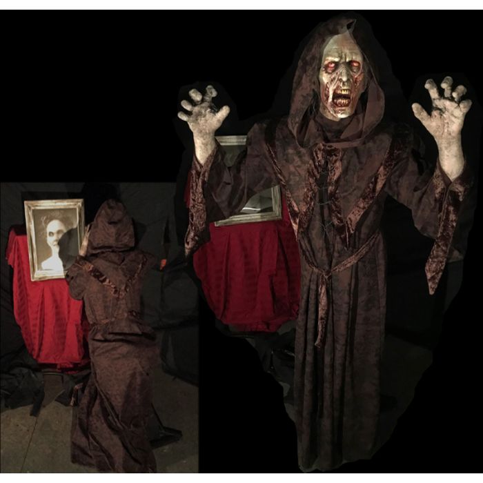 Praying Monk - PM1320