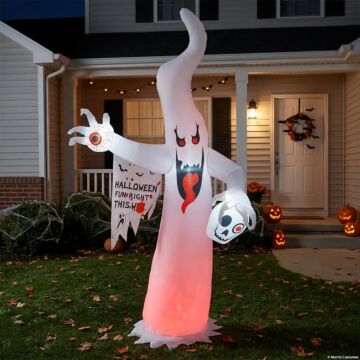 Inflatable Light-up Ghost Holding Eyeball & Skull Halloween Outdoor Decoration - 6 Ft