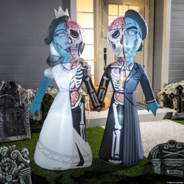Inflatable Light-up Zombie Couple Halloween Outdoor Yard Decoration - 5 Ft