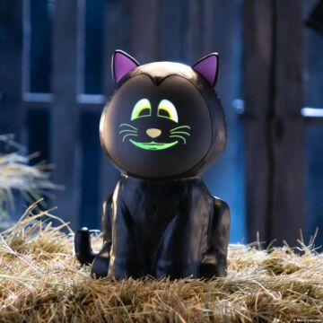 Animat3d Eek The Cat 3d Animated Light-up Black Cat