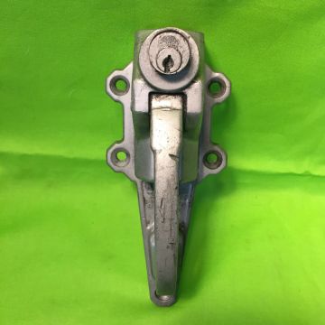 Lockable Freezer Handle