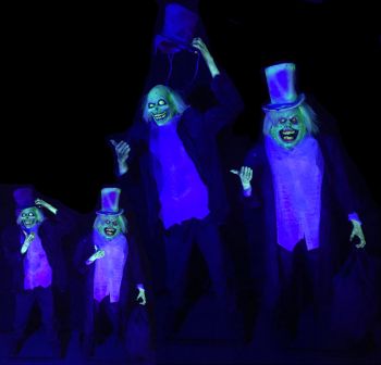 HitchHiking Ghosts - HG1313