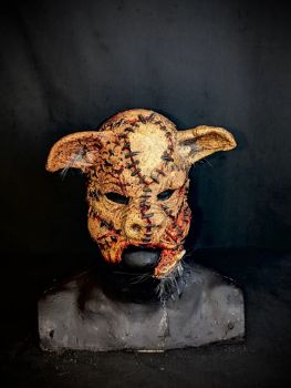 Mask: Pig